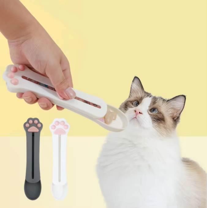 Cuillère Distributrice pour Chat – Tête Souple pour Nourriture Humide