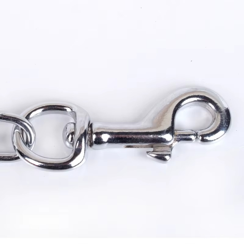 Laisse pour chien en métal durable – Chaîne en fer avec poignée en cuir synthétique