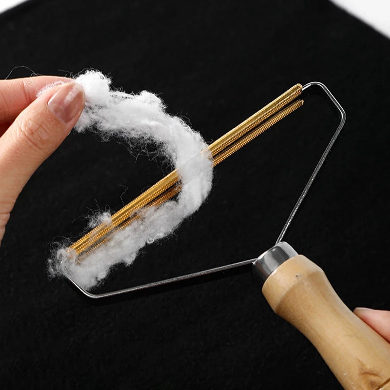 Brosse portative pour épiler les poils d'animaux et rouleau à peluches